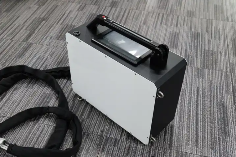 100 Watt Backpack Pulse Laser Cleaning Machine (other types available)